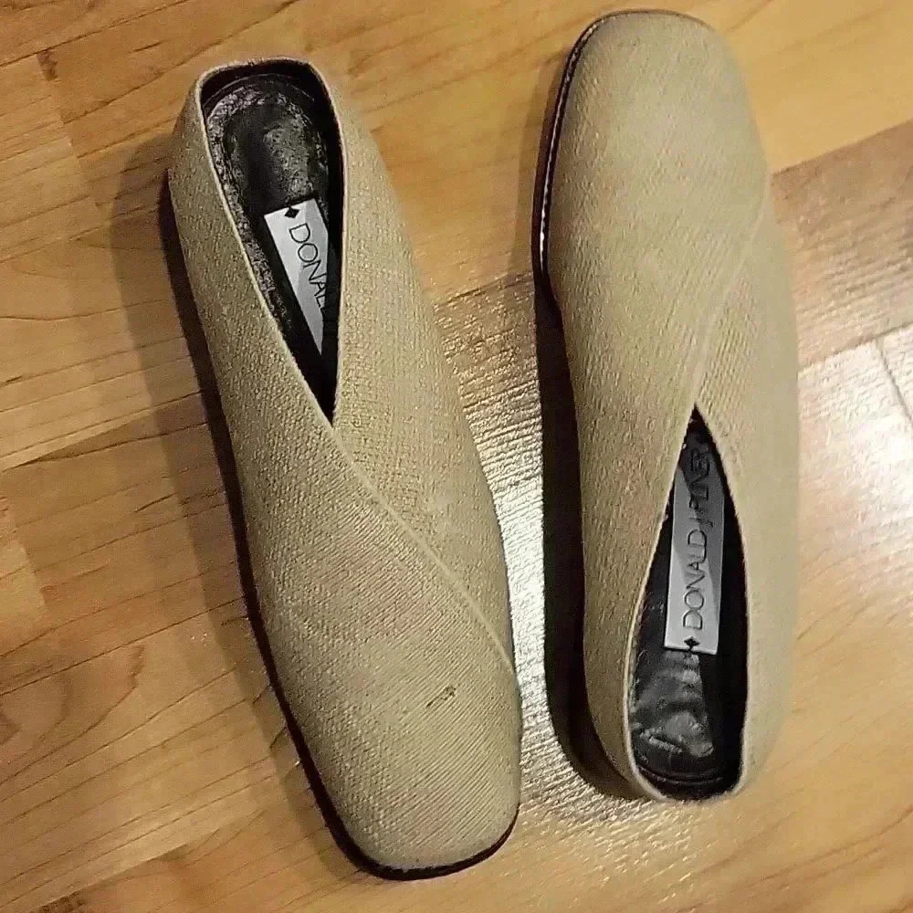 Donald Pliner Made in Spain Mules 8.5 - Picture 8 of 8